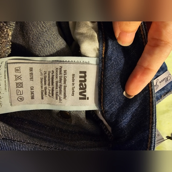 13. MAVI NWT Jean's, Size 27 - Picture 2 of 7